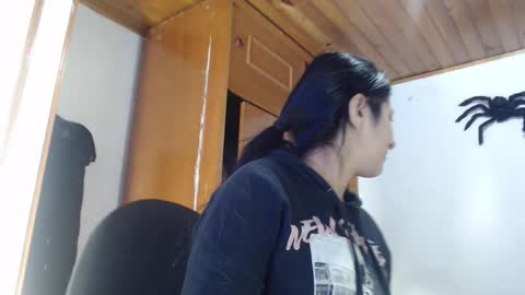 Snapshot of hilari18 chatting on 24, 10, 2025 hilaril18 online show from 24, 10, 2025