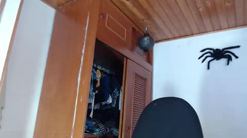 Snapshot of hilari18 chatting on 3, 11, 2025 hilaril18 online show from 3, 11, 2025