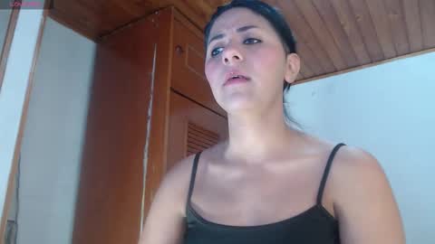 Snapshot of hilari18 chatting on 30, 11, 2025 hilaril18 online show from 30, 11, 2025