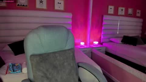 hilary_tailor online show from 10, 10, 2025