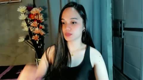 hilarymolly online show from 3, 2, 2026