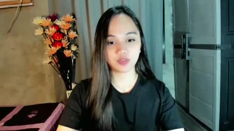 hilarymolly online show from 12, 2, 2026