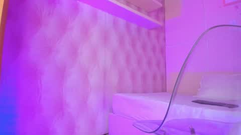  Hillary  online show from 18, 2, 2025