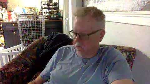 Snapshot of hillcountrydads chatting on 22, 12, 2025 TwoDaddies online show from 22, 12, 2025