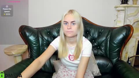 Snapshot of hilleva chatting on 10, 9, 2025 hilleva online show from 10, 9, 2025