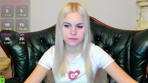 Snapshot of hilleva chatting on 24, 9, 2025 hilleva online show from 24, 9, 2025