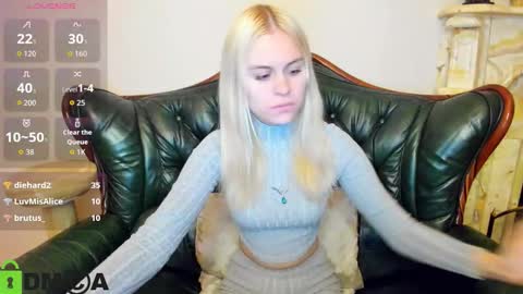 Snapshot of hilleva chatting on 16, 10, 2025 hilleva online show from 16, 10, 2025