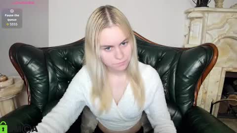 Snapshot of hilleva chatting on 20, 11, 2025 hilleva online show from 20, 11, 2025