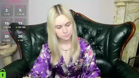 Snapshot of hilleva chatting on 27, 11, 2025 hilleva online show from 27, 11, 2025