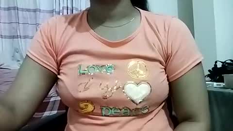 himuhimu22 online show from 19, 4, 2026