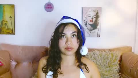 Snapshot of hinataleecs chatting on 23, 12, 2024 hinata lee online show from 23, 12, 2024