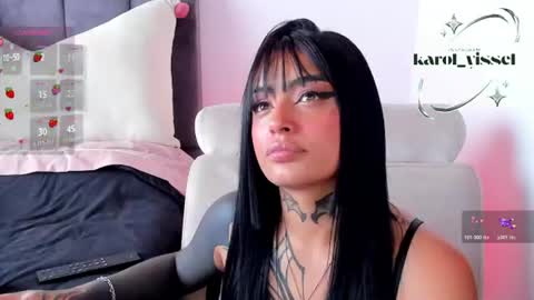 Snapshot of hinataweed01 chatting on 4, 7, 2026 Karol Independent Model online show from 4, 7, 2026
