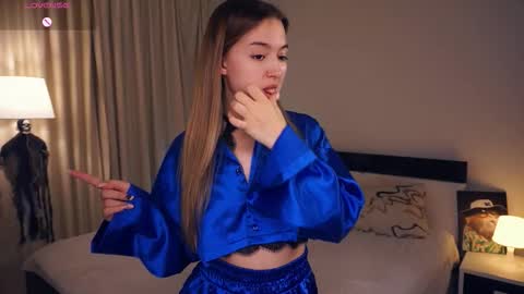 Snapshot of hip_hop_baby chatting on 4, 11, 2025 Leya Day Mary Night PvT Open online show from 4, 11, 2025