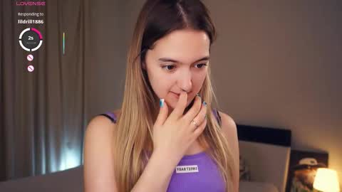 Snapshot of hip_hop_baby chatting on 19, 11, 2025 Leya Day Mary Night PvT Open online show from 19, 11, 2025