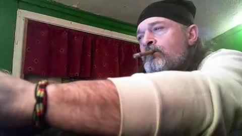 hippiedad333 online show from 18, 3, 2026