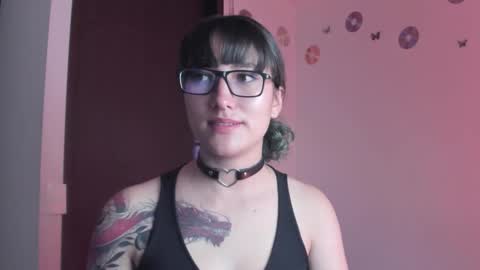 Hitomi Arata online show from 22, 2, 2025