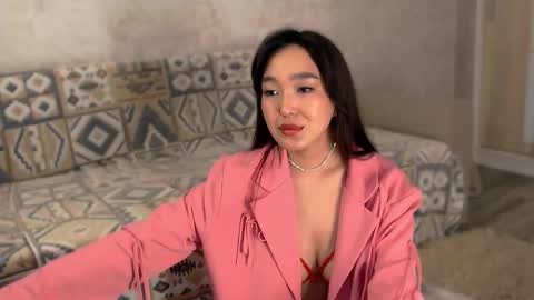  Hitomi  online show from 16, 3, 2026