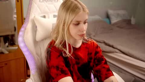 Holly online show from 27, 5, 2026