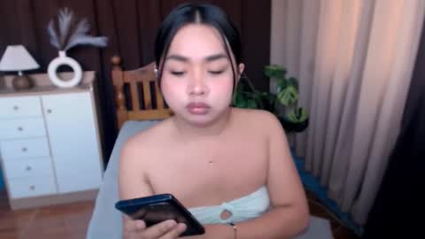 IM NEW HERE ITS ME GIA online show from 12, 3, 2026