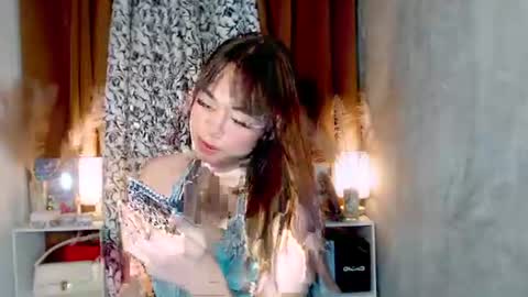 Snapshot of hoelymarie chatting on 27, 6, 2026 hoelymarie online show from 27, 6, 2026
