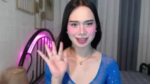 Snapshot of hoelymolly chatting on 15, 6, 2026 hoelymolly online show from 15, 6, 2026