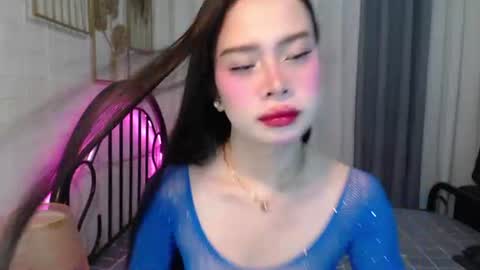 Snapshot of hoelymolly chatting on 28, 6, 2026 hoelymolly online show from 28, 6, 2026