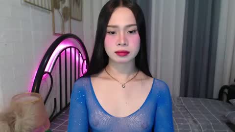 Snapshot of hoelymolly chatting on 2, 7, 2026 hoelymolly online show from 2, 7, 2026