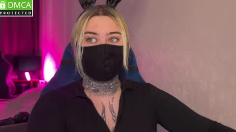 Snapshot of hoffmanite chatting on 1, 4, 2026 hoffmanite online show from 1, 4, 2026