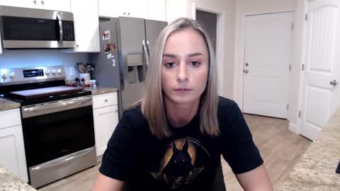 Holi Hurricane online show from 14, 2, 2025