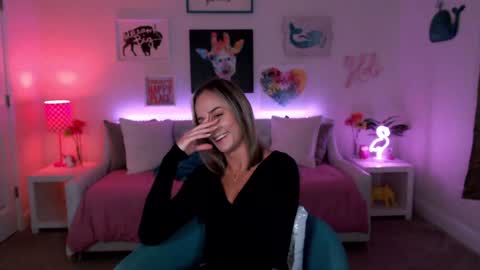 Holi Hurricane online show from 6, 3, 2025