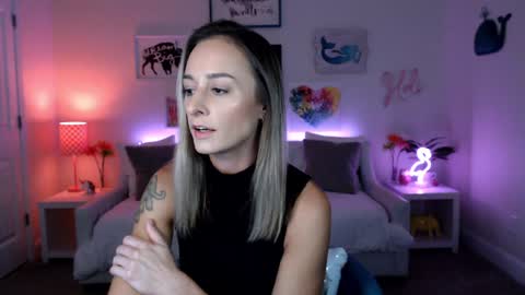 Holi Hurricane online show from 27, 9, 2025