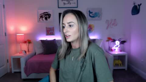 Holi Hurricane online show from 8, 10, 2025