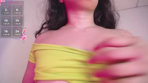 holly_16 online show from 6, 12, 2024