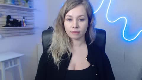 Holly online show from 14, 1, 2025