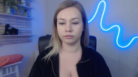 Holly online show from 17, 1, 2025