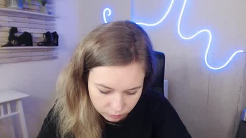 Holly online show from 30, 1, 2025