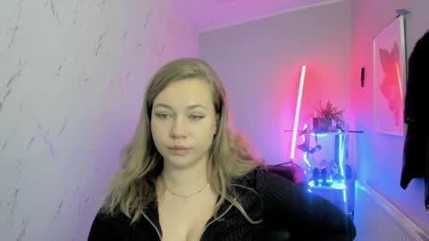 Holly online show from 21, 11, 2025