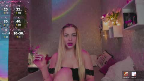 holly_molly8 online show from 29, 4, 2026
