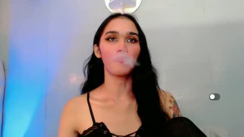 Snapshot of holly_sunshine69 chatting on 13, 1, 2025 Apple online show from 13, 1, 2025