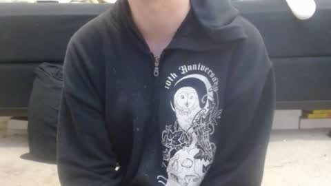 Holly Hawkes online show from 5, 3, 2025