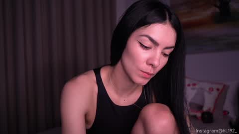 Holly Linder online show from 8, 12, 2024