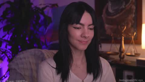 Holly Linder online show from 9, 3, 2025