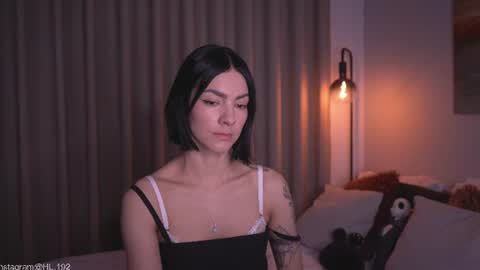 Snapshot of hollylinder_ chatting on 1, 7, 2026 Holly Linder online show from 1, 7, 2026