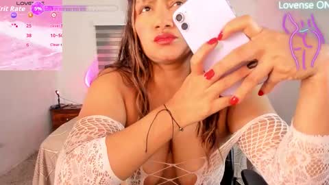 Snapshot of hollymollyxoxo chatting on 26, 9, 2025 Molly online show from 26, 9, 2025