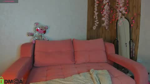 Holly online show from 6, 4, 2026