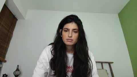 hollyshit_ online show from 5, 7, 2026
