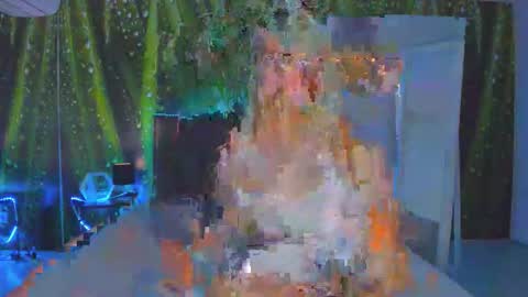 Snapshot of hollytaillor chatting on 18, 10, 2025 HollyTaillor online show from 18, 10, 2025