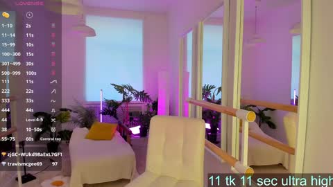 Snapshot of holy_alexa chatting on 18, 12, 2024 Alexa online show from 18, 12, 2024