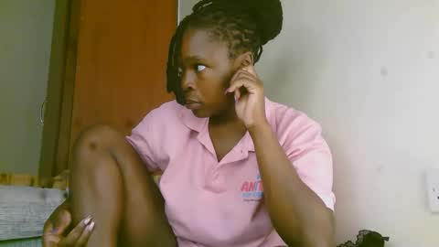holy_ebony online show from 13, 5, 2026