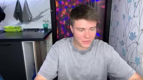 holy_eggs_00 online show from 10, 9, 2025